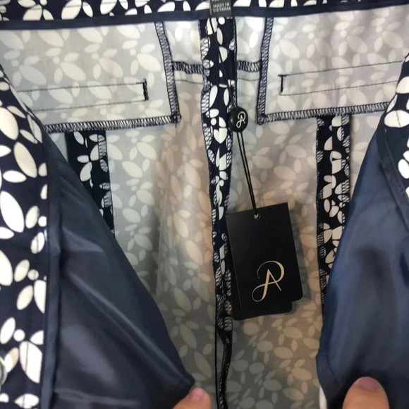 NEW ADRIANNA PAPELL Women’s 12 Print Slim Leg Ankle Slightly Stretchy Pant - Picture 6 of 10